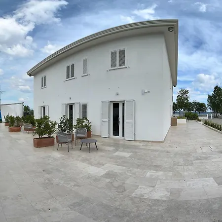 Achiropita Aparthotel