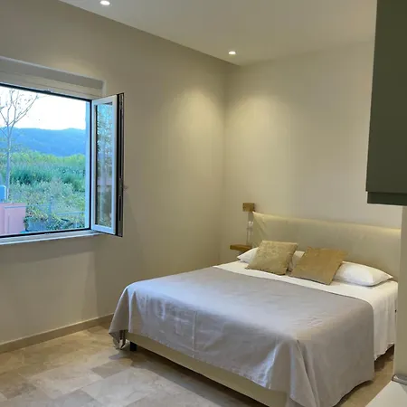 Aparthotel Achiropita *