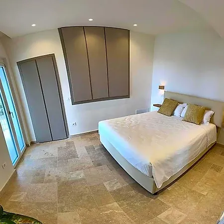 Apartahotel Achiropita
